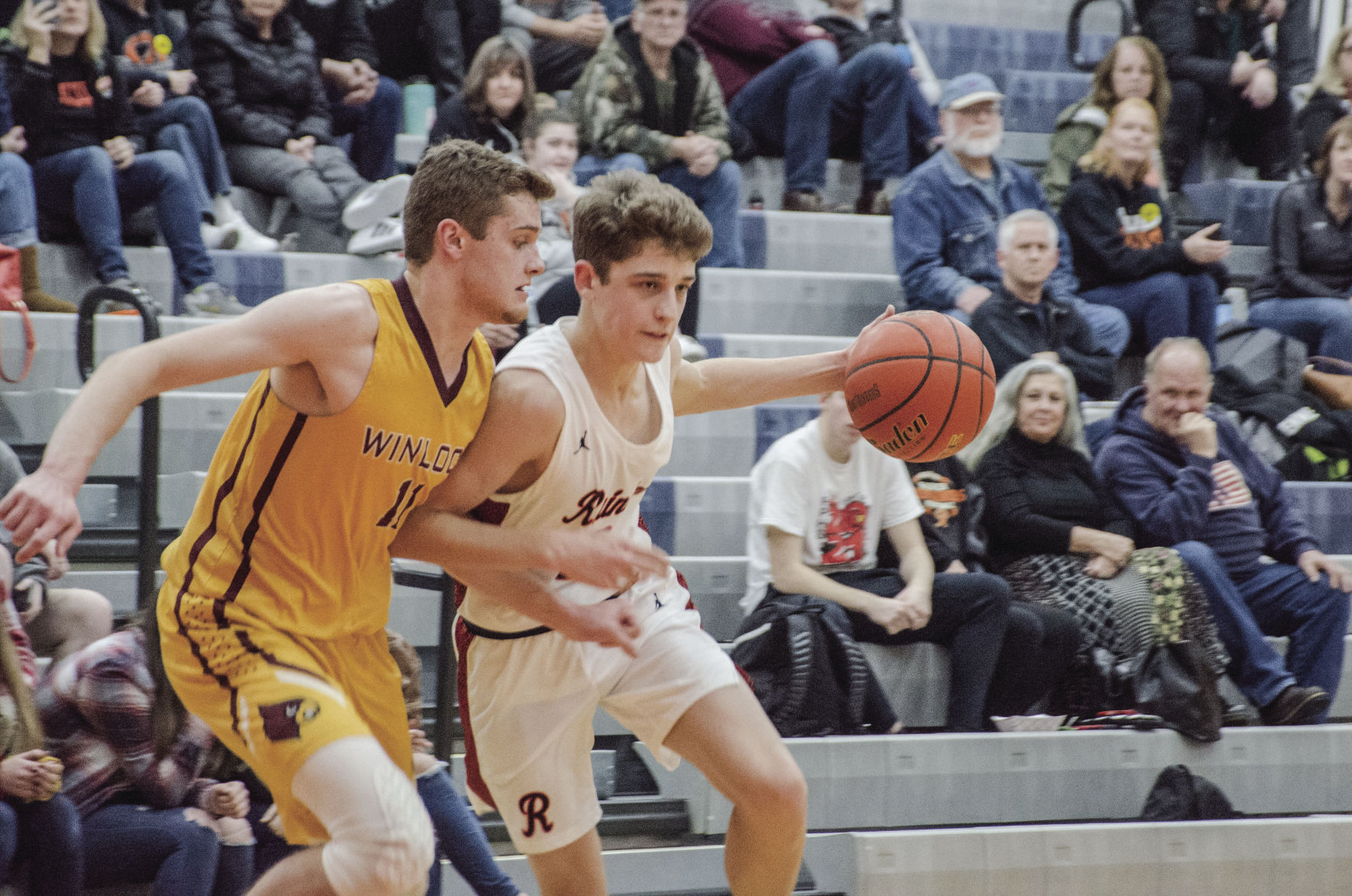 200130.sports.rainierbasketball.er1.jpg